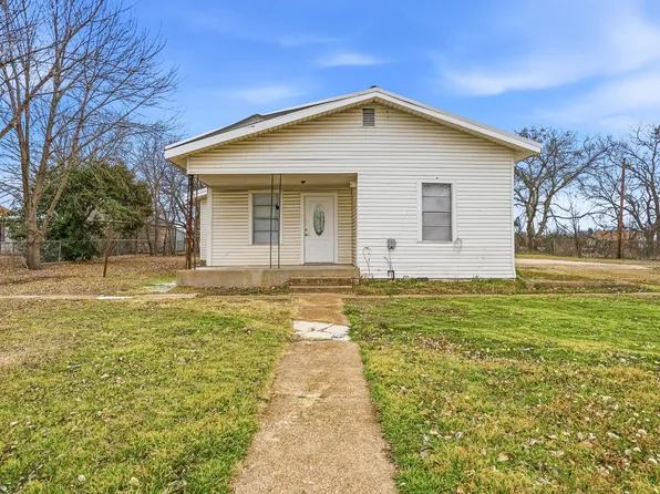 1412 Chase Ave, Cleburne, TX 76031