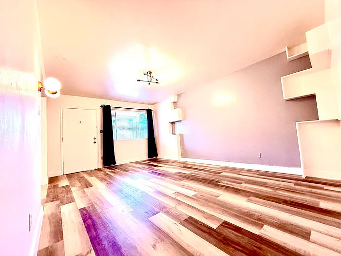 2 bed, 1.0 bath, 900 sqft, $1,770 — Photo 3