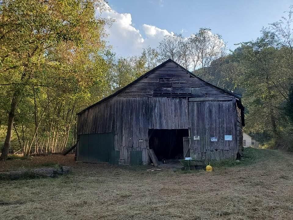 1353 Flatt Dyer Rd, Gainesboro, TN 38562 Zillow