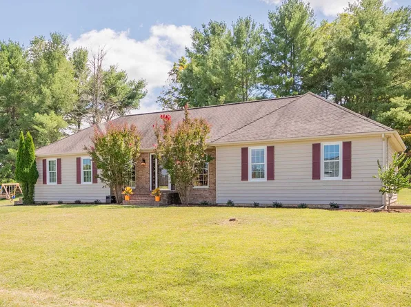 509 Meadow Rdg, Radford, VA 24141