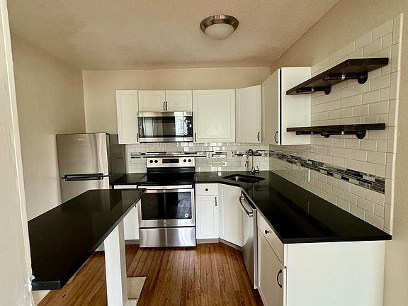 5th image of 360 13th Ave NE #B1b02c79e
