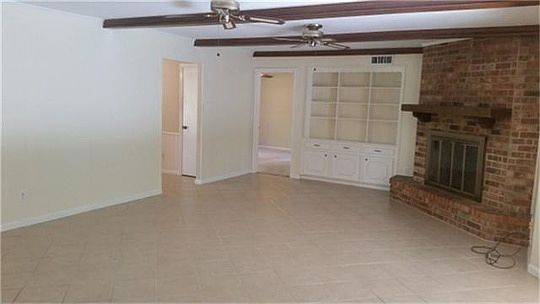 3rd image of 27076 Holly Dr