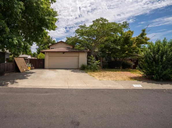 811 Azalea Way, Vacaville, CA 95688
