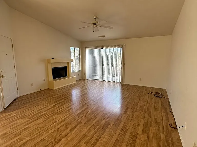 480 S Sawmill Gardens Dr — Photo 2
