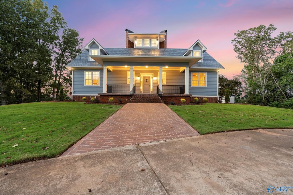 583 Bell Point Rd, Laceys Spring, AL - View 3
