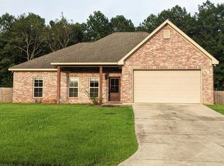53 Hemingway Dr, Sumrall, MS 39482
