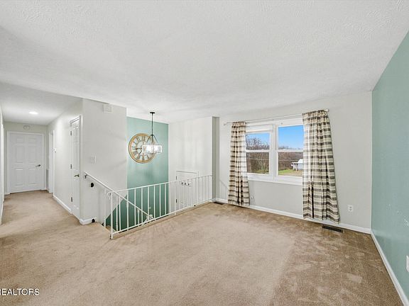 5th image of 1336 Tom Breeden Rd