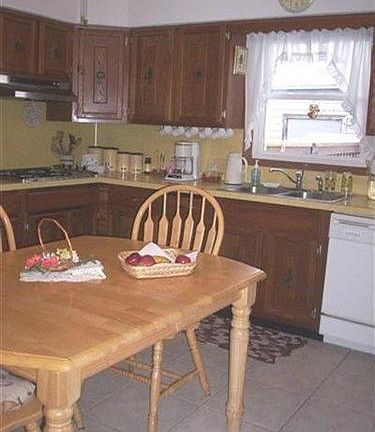 3rd image of 604 Ann Ave