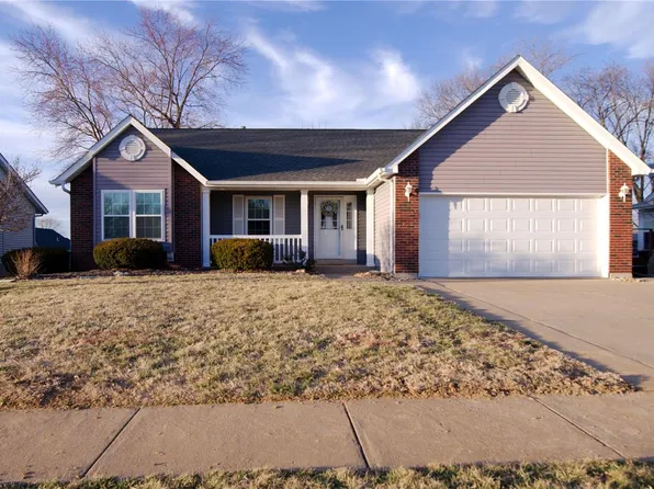3790 Banbury Dr, Saint Charles, MO 63303