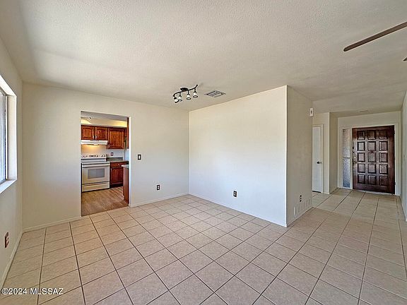 5th image of 1408 S Lynx Dr