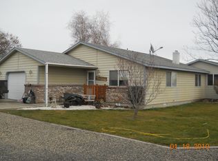 1661 Maple Grove Rd, Sunnyside, WA 98944