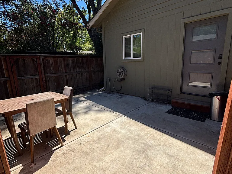 753 Woodland Ave — Photo 7