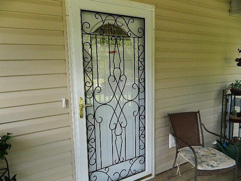 1st image of 8 Springside Dr