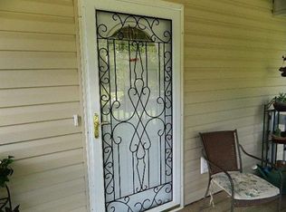 8 Springside Dr, Hendersonville, NC 28792