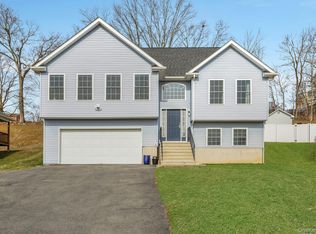 111 Logans Way, Maybrook, NY 12543