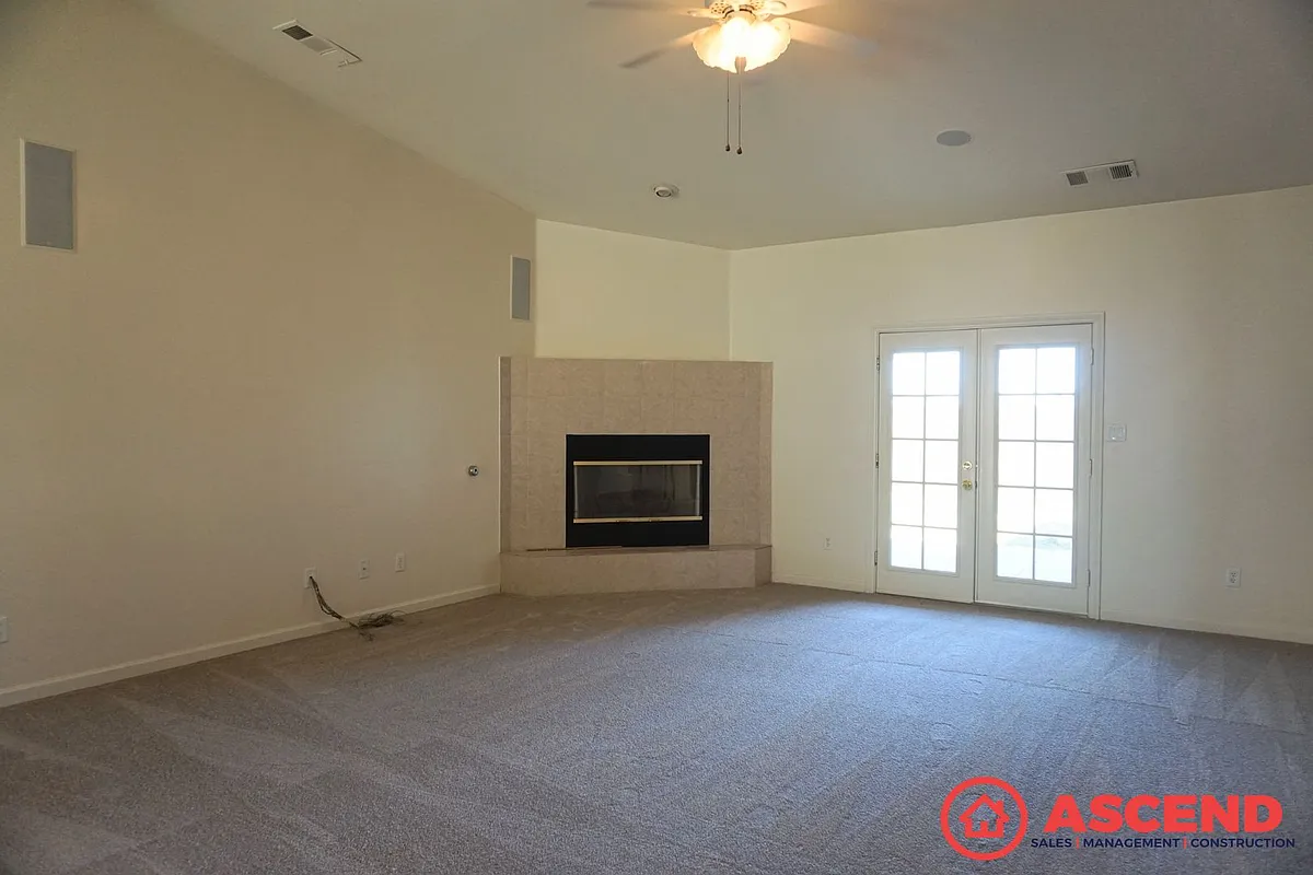 Building Photo - 105 Sunny Meadow Dr