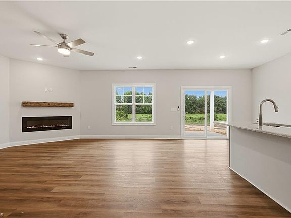 3rd image of 105 Tally Meadow Ct