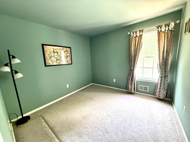16 Goldfinch Rd — Photo 10