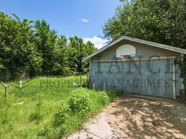 432 S Osage St — Photo 3