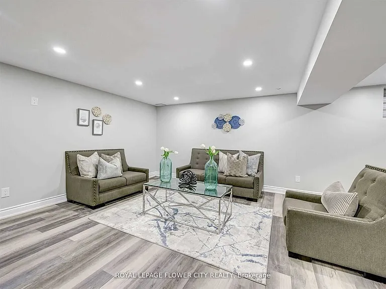 5263 Trafalgar Rd — Photo 25