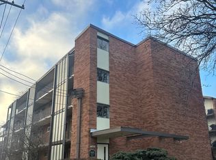 6950 N Bell Ave APT 201, Chicago, IL 60645