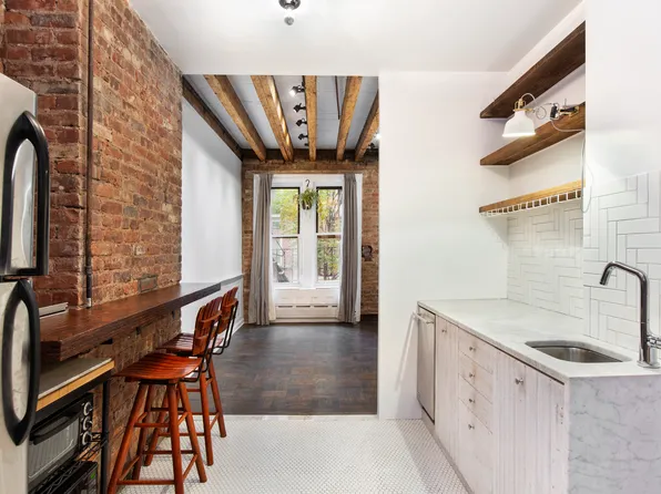 181 Thompson Street image 1 of 4