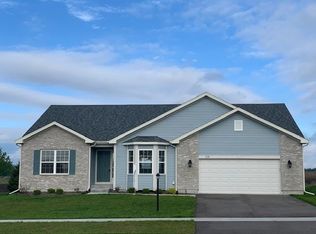 218 Cress Creek Trl, Poplar Grove, IL 61065