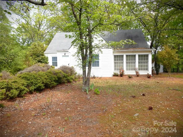 302 Williams St, Star, NC 27356