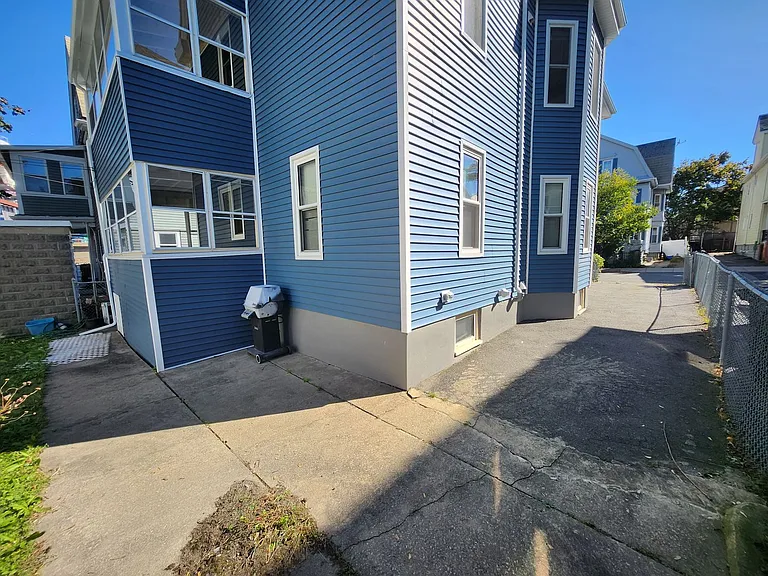 14-16 Rhode Island Ave — Photo 12