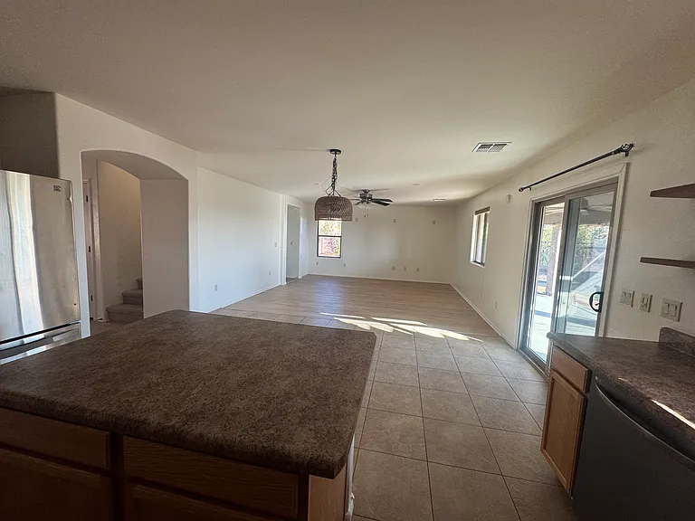 318 S Princess Erica Dr — Photo 3