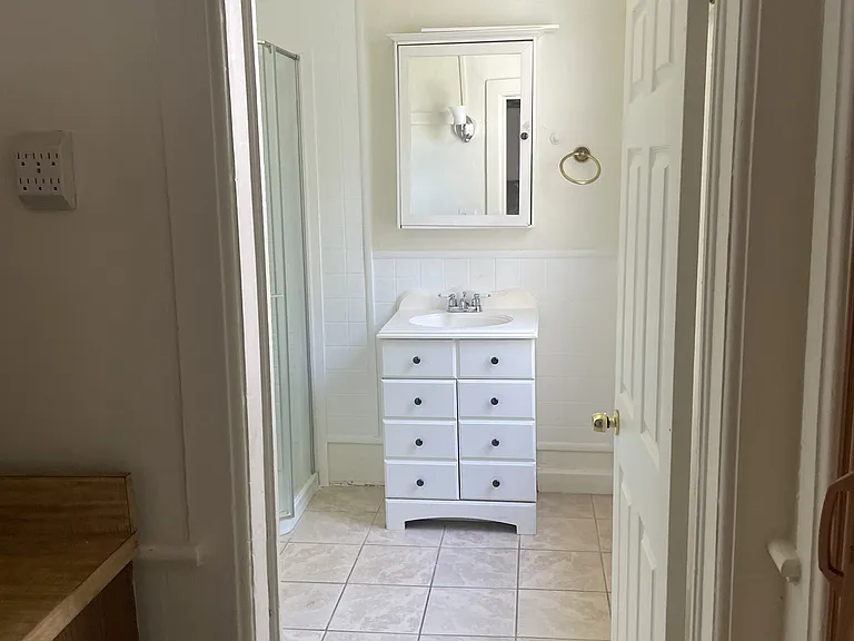 87 Park Ave #2 — Photo 6