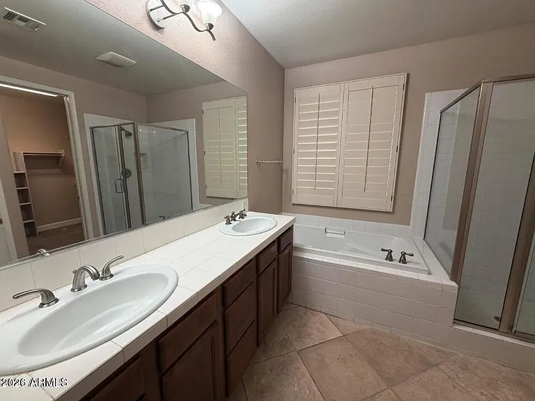 421 W Wisteria Pl — Photo 24