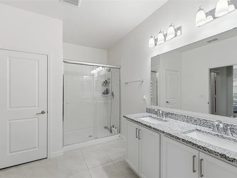 2081 Malbec Ct — Photo 22