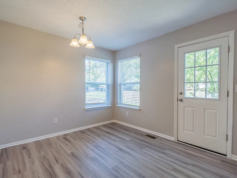 484-486 Applegate Ln #486 — Photo 29