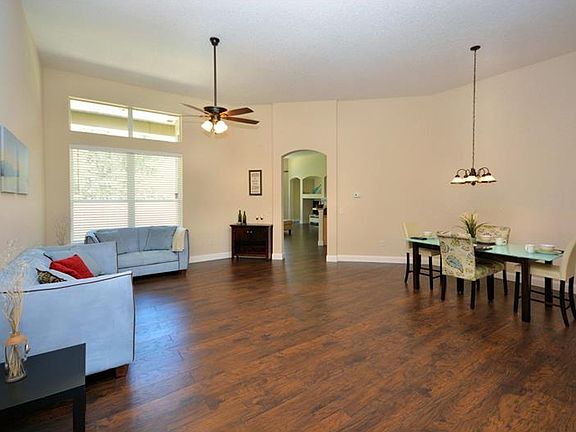 3rd image of 924 Waverly Bluff Ct