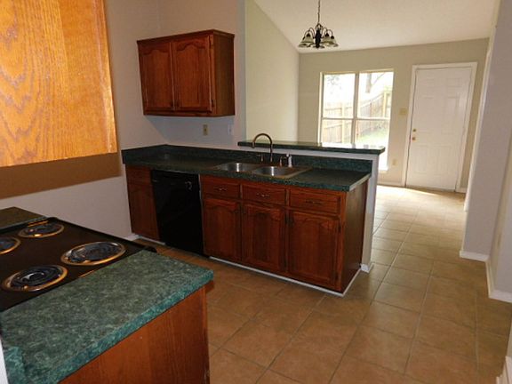 2nd image of 1125 McGowan Dr