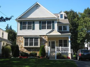 10 E Langhorne Ave, Havertown, PA 19083