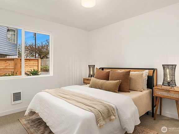 4th image of 223 NE 75th Street