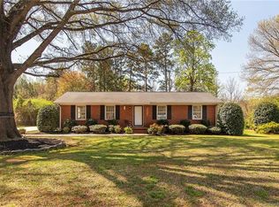 2320 Penninger Cres, Charlotte, NC 28262