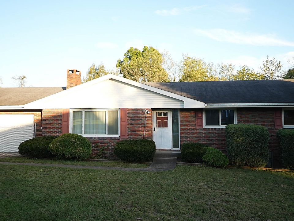 2nd image of 126 Iris Ln