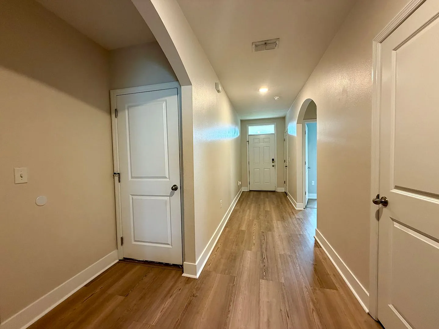Beautiful 4 bed/2bath home in Plant City! — Photo 3