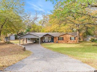 105 Grass Knoll Dr, Hideaway, TX 75771