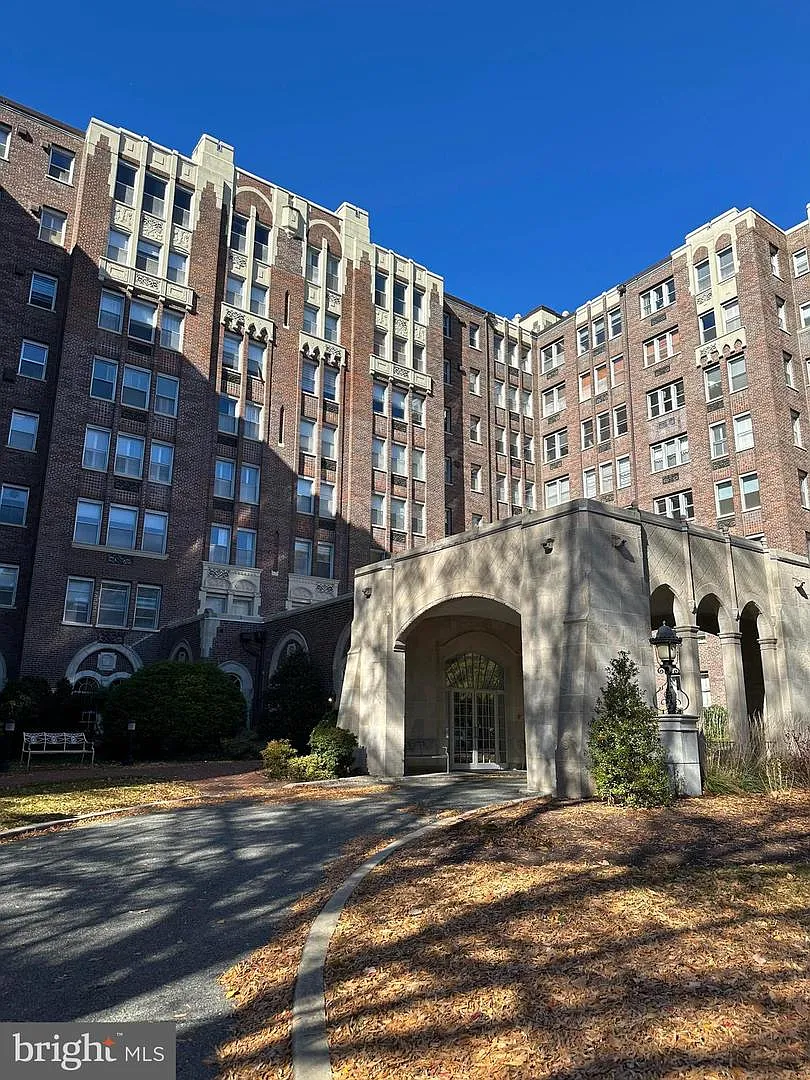 4000 Cathedral Ave NW #249-B photo 1