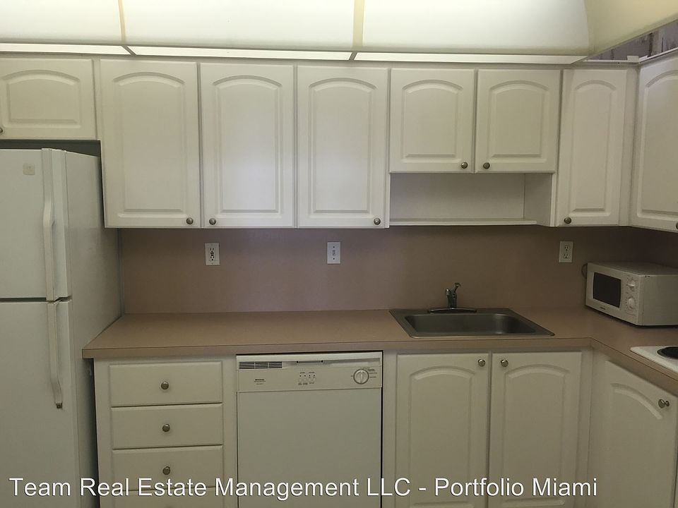 2nd image of 19380 Collins Ave APT 1019