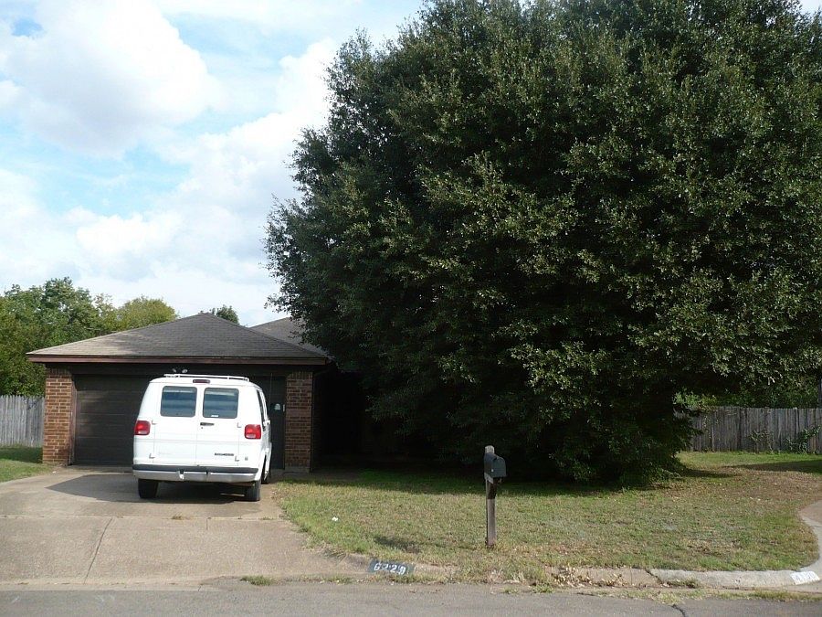 1st image of 6229 Maple Springs Dr