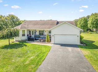 198 Lake Summerset Rd, Davis, IL 61019