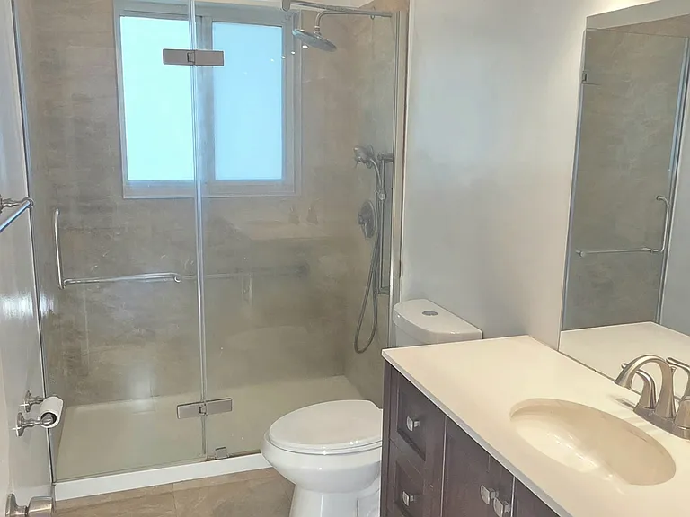 1415 Genoa St — Photo 13