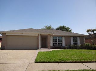 2914 Helmsley Dr, Pearland, TX 77584