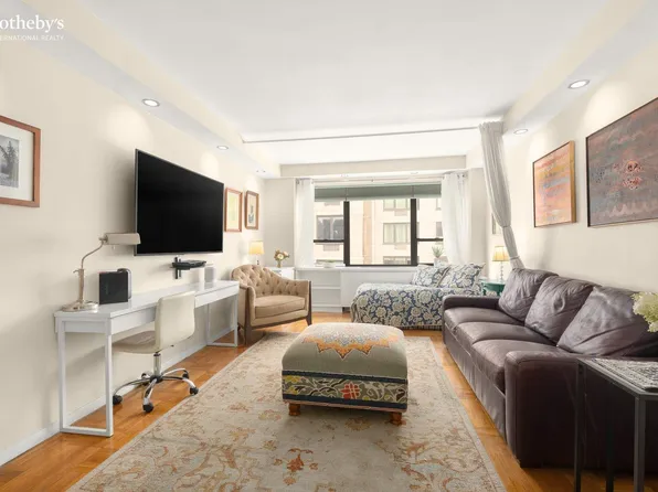 210 East 47th Street image 1 of 15