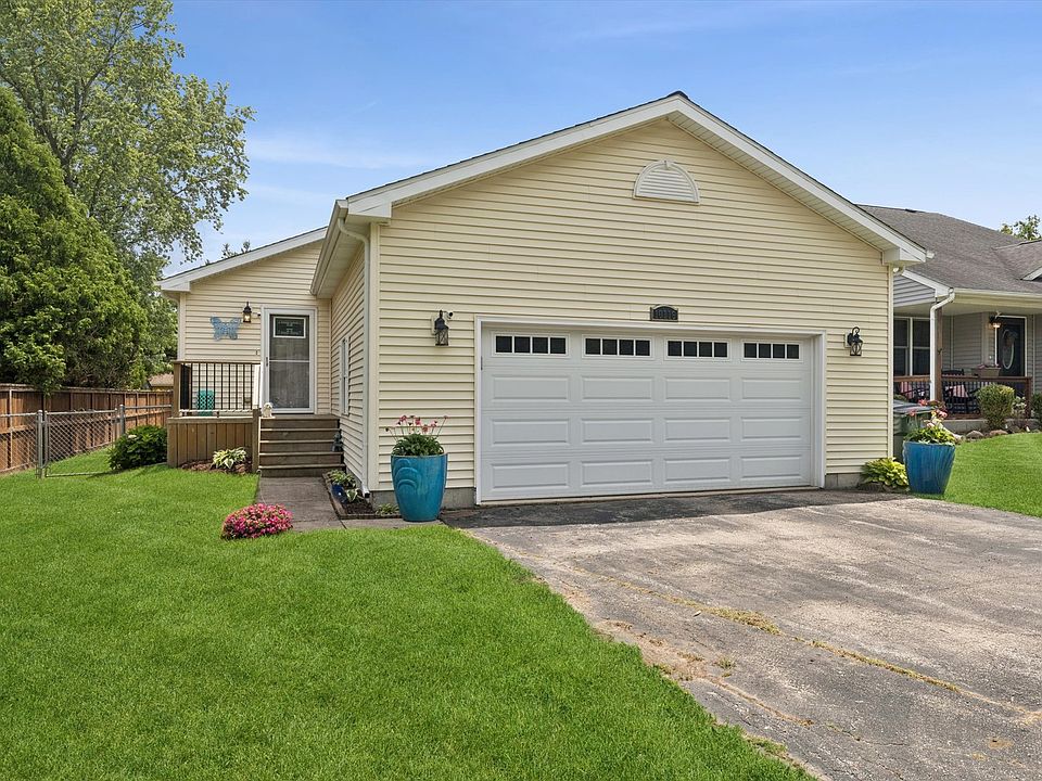 1st image of 10116 Lund Ave